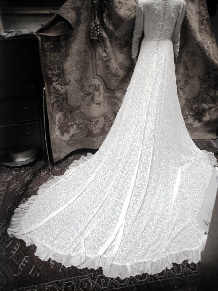 Vintage 1930&rsquo;s 1940&rsquo;s Wedding Dress Embroidered Chiffon Long Train 40 Bust
