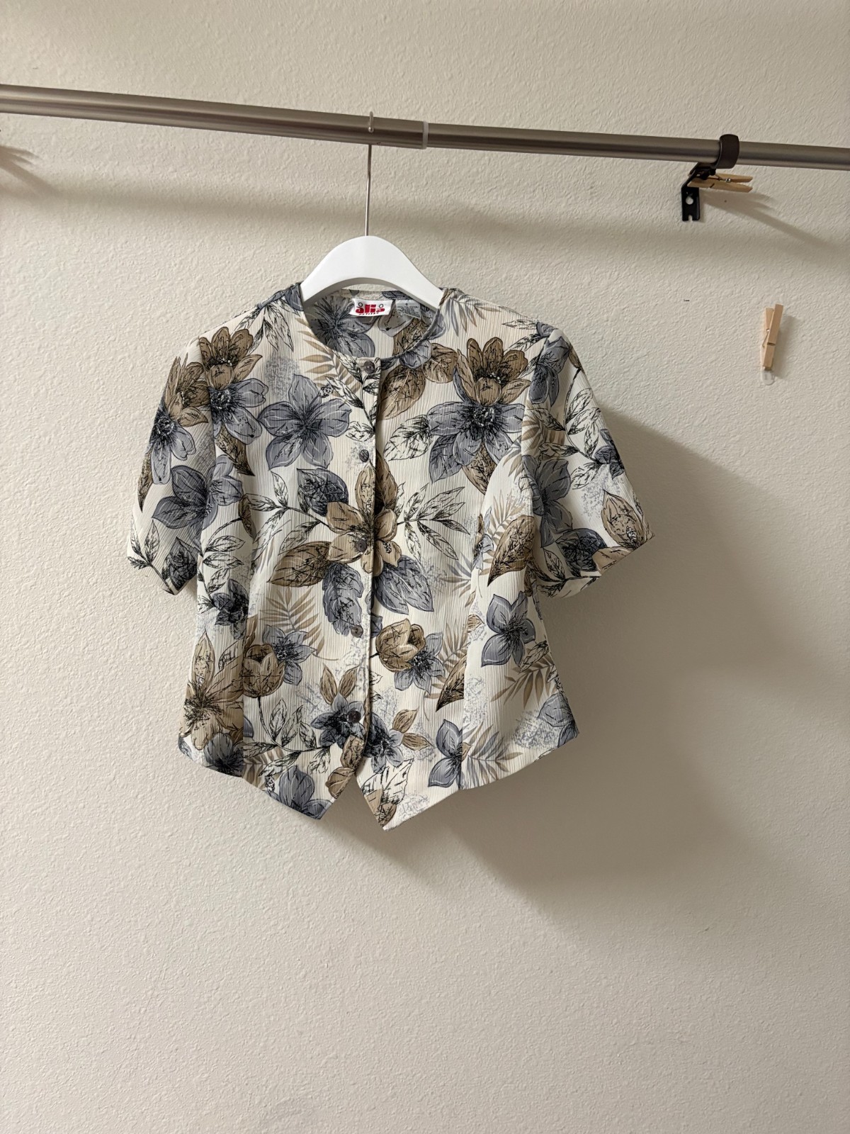 Vintage 1990s Alia Petites Neutral Floral Print Women&rsquo;s Shirt Size 6