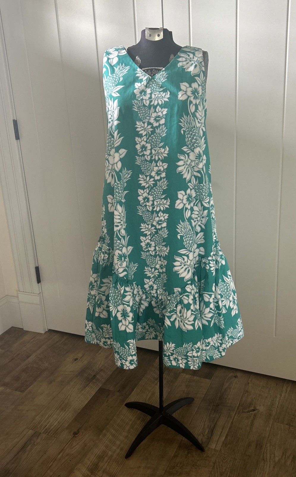 Vintage 1980’s Paradise Style Hawaii Turquoise Green Floral Hawaiian Dress S