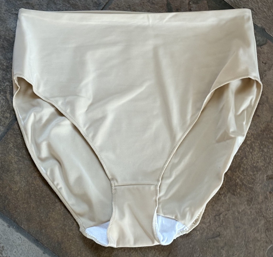 SPANX Medium Beige Hi Cut Light Weight Seamless Shaping Panties NWOT VINTAGE