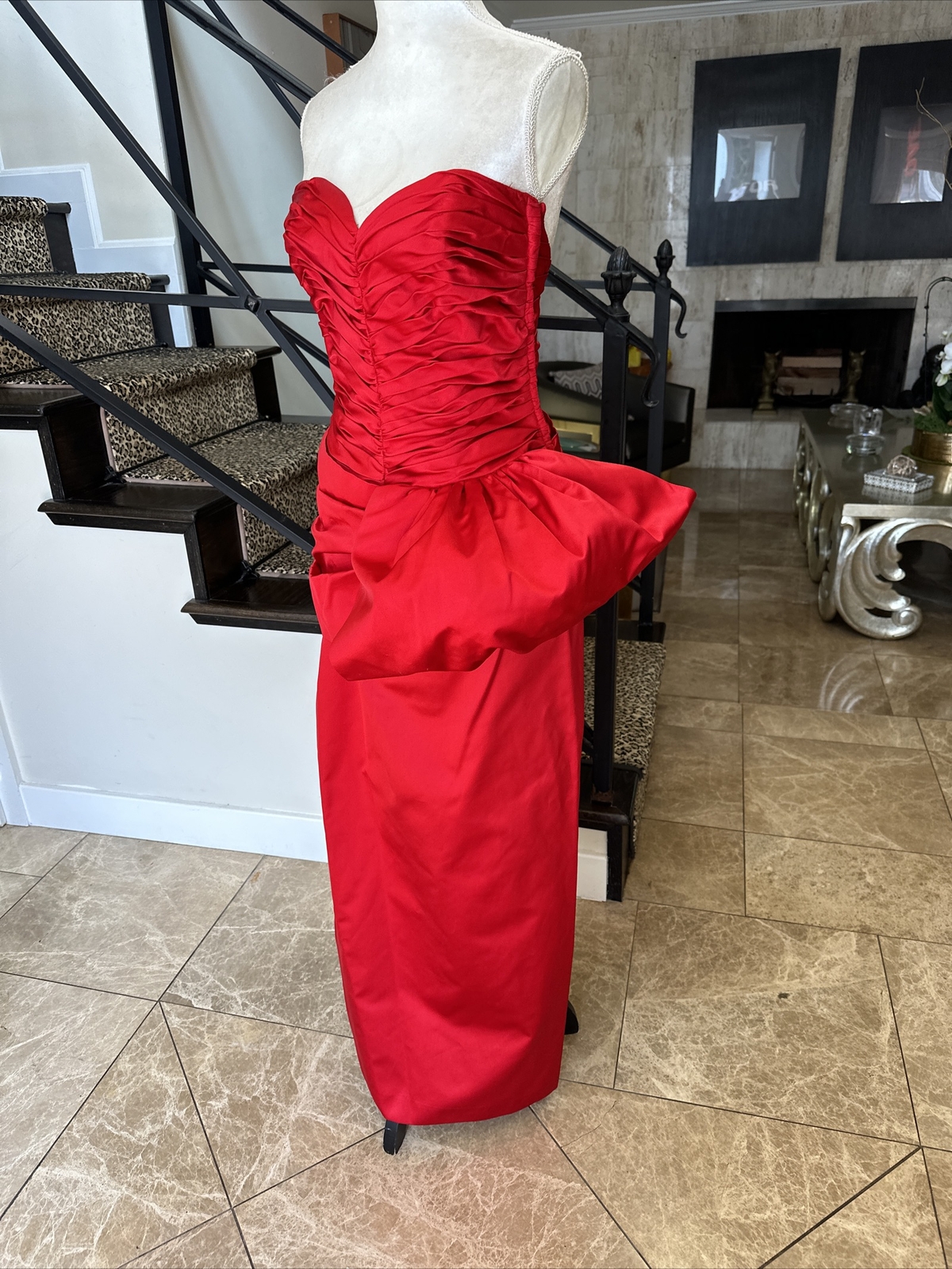 Vicky Tiel Rare Iconic 80s Red Silk Satin Boned Ruched Bustier Column Gown 4