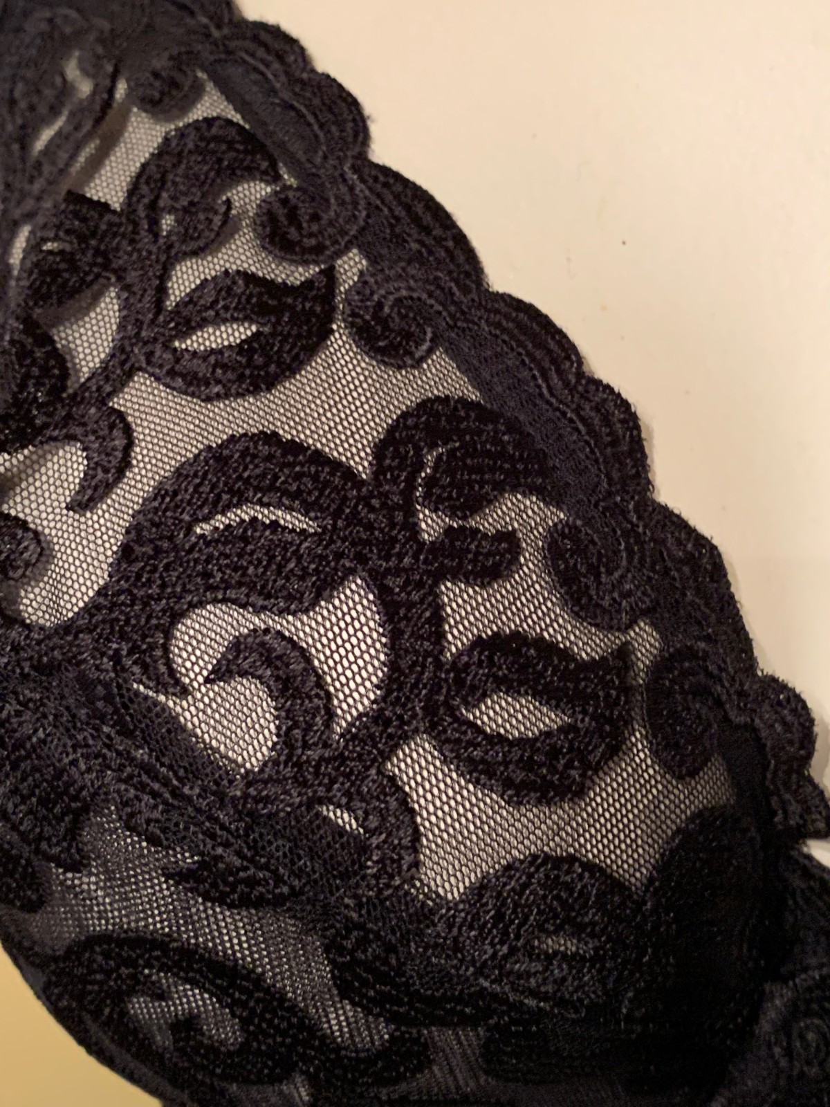 WACOAL 85199 ~ BLACK ~ ARABESQUE SEMI-SHEER UNDERWIRE BRA ~ SIZE 38DD