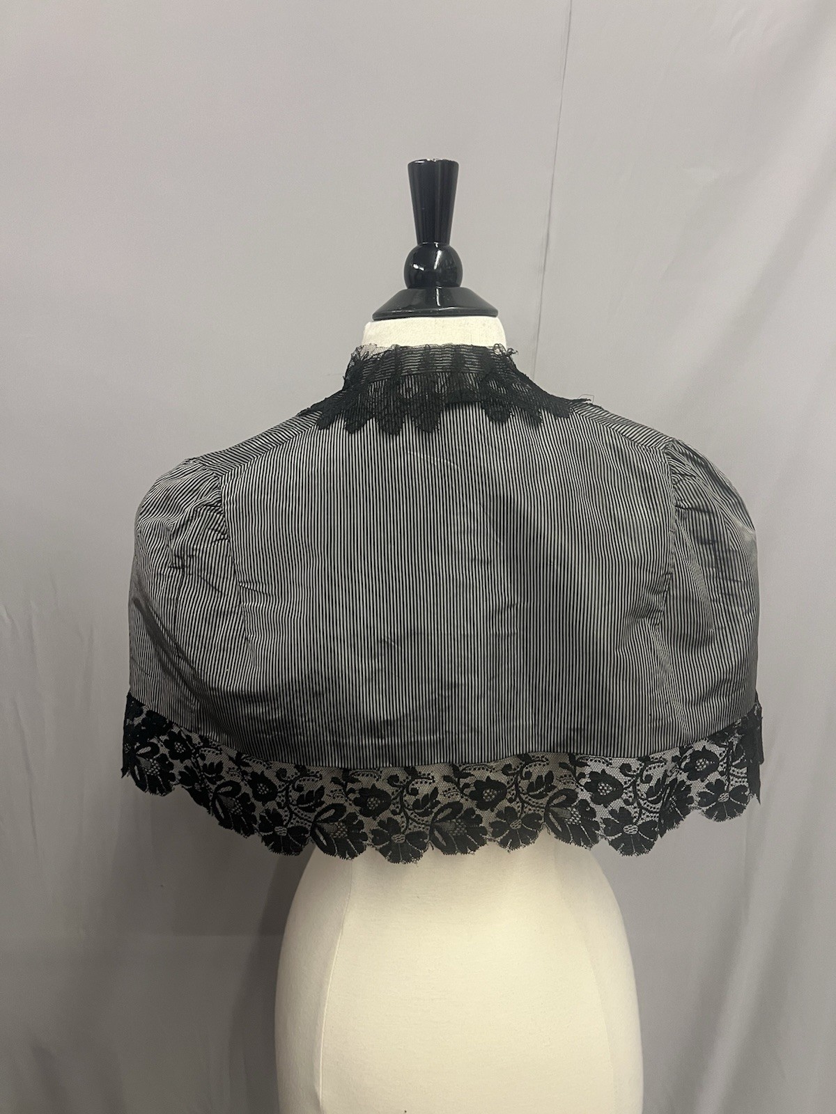 Antique 1860’s – 1880’s Gray & Black Pinstripe Caplet Cape Black Lace Trim