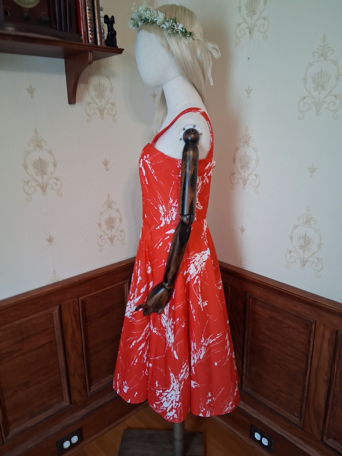 Vintage 1960s/1970s Red Psychedelic Print Boho Mod Hippie Sleeveless Dress