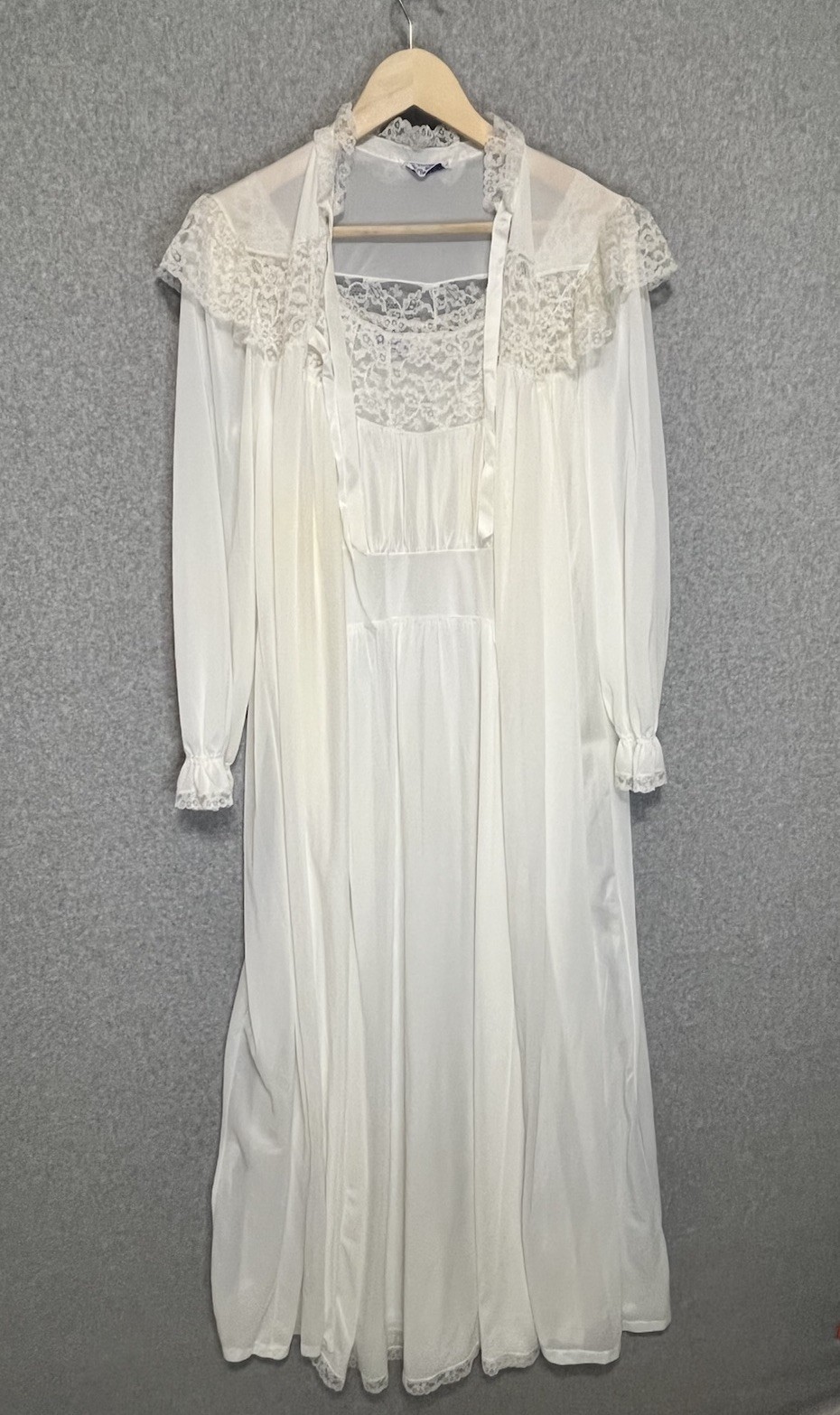 MCM Peignoir Set Radcliffe White Nightgown 2-Pc Lingerie Long 36 M Bridal VTG