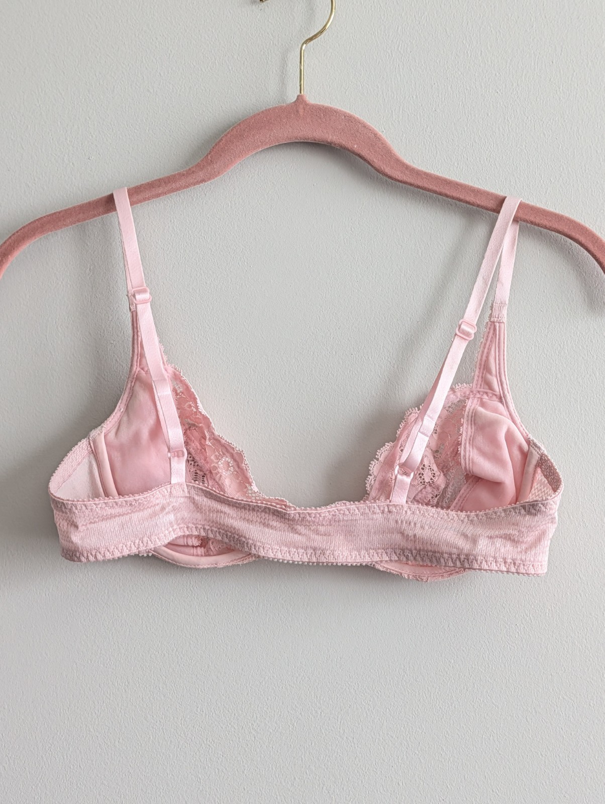 Vintage Lily Of France Lace Underwire Bra Pink Size 36B #1436 Front Closure USA