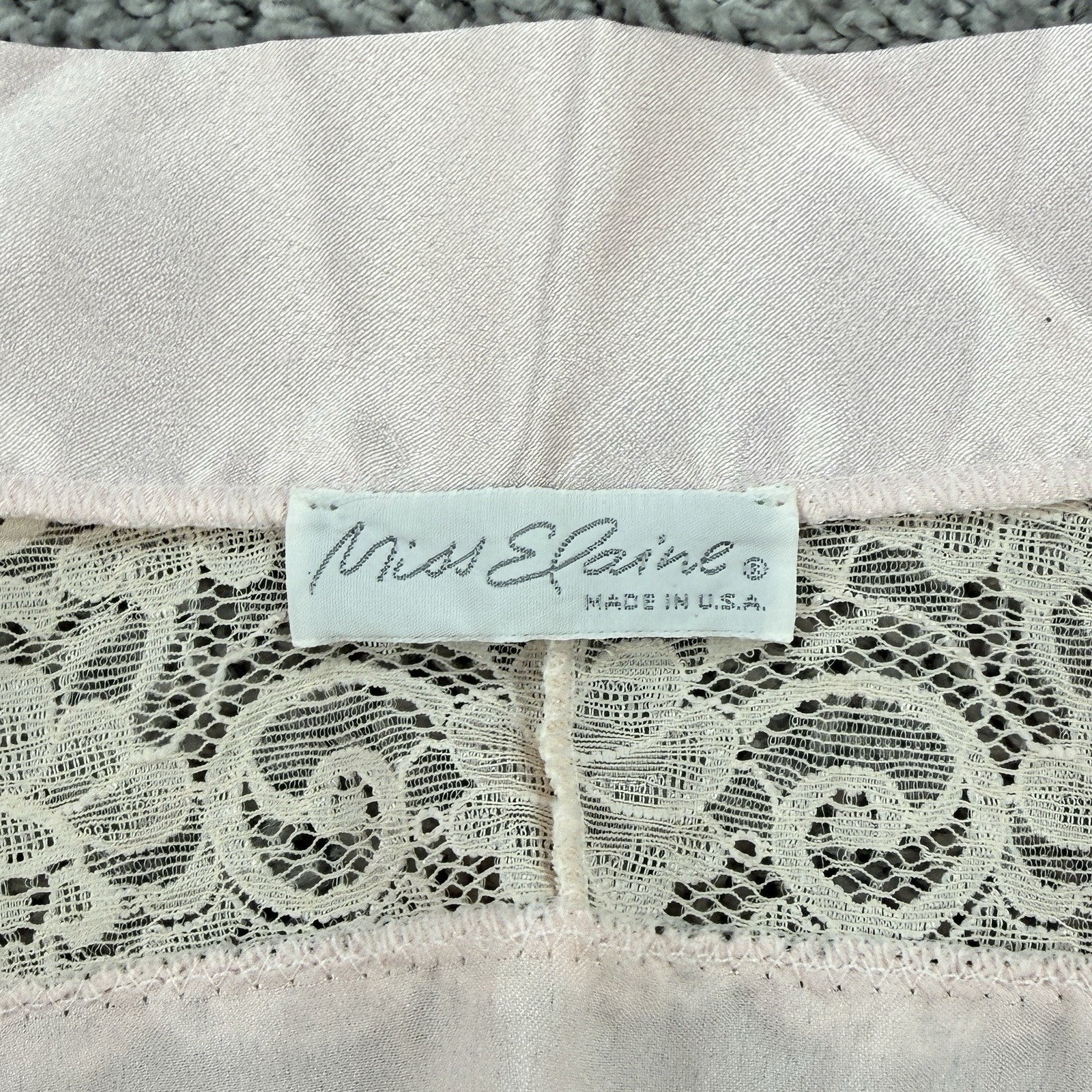 VTG Miss Elaine Satin Robe Womens M Pink Lace Cottagecore Modest Dainty USA Made