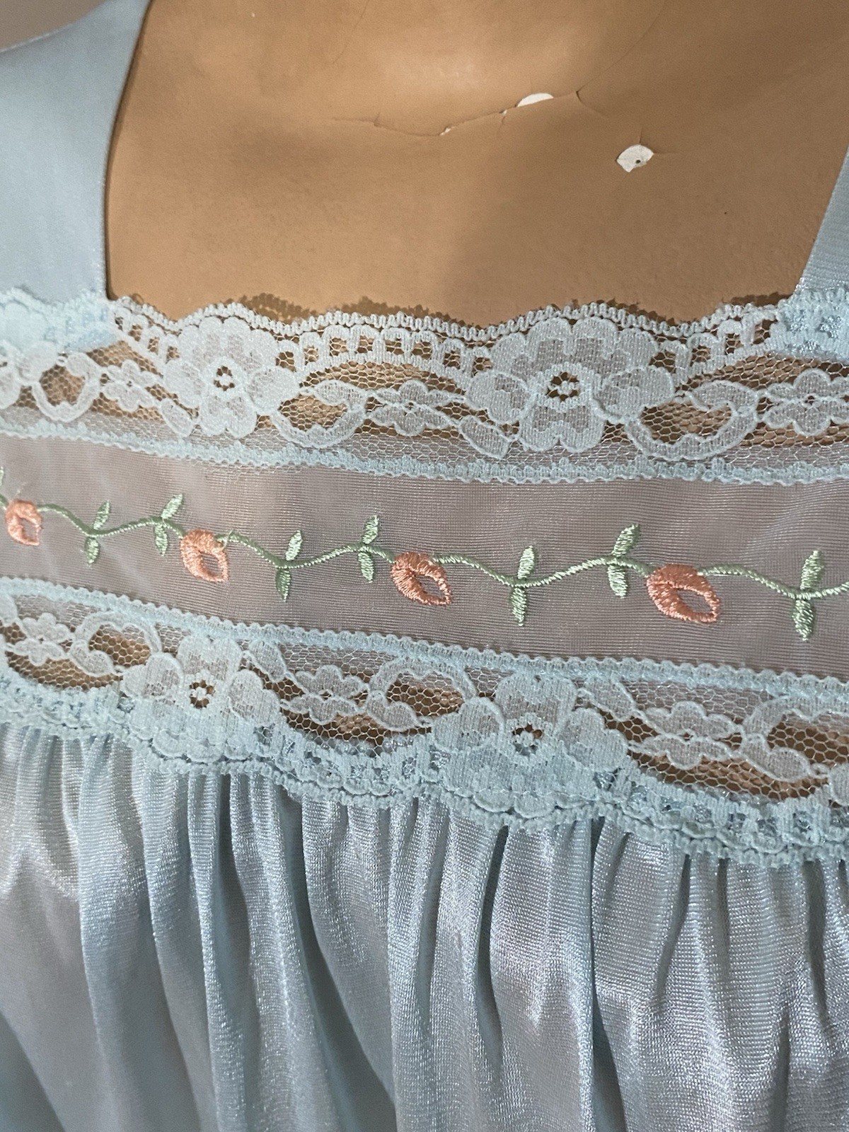 Vintage Vassarette Short Gown Nylon Lace Embroidery Size L Blue