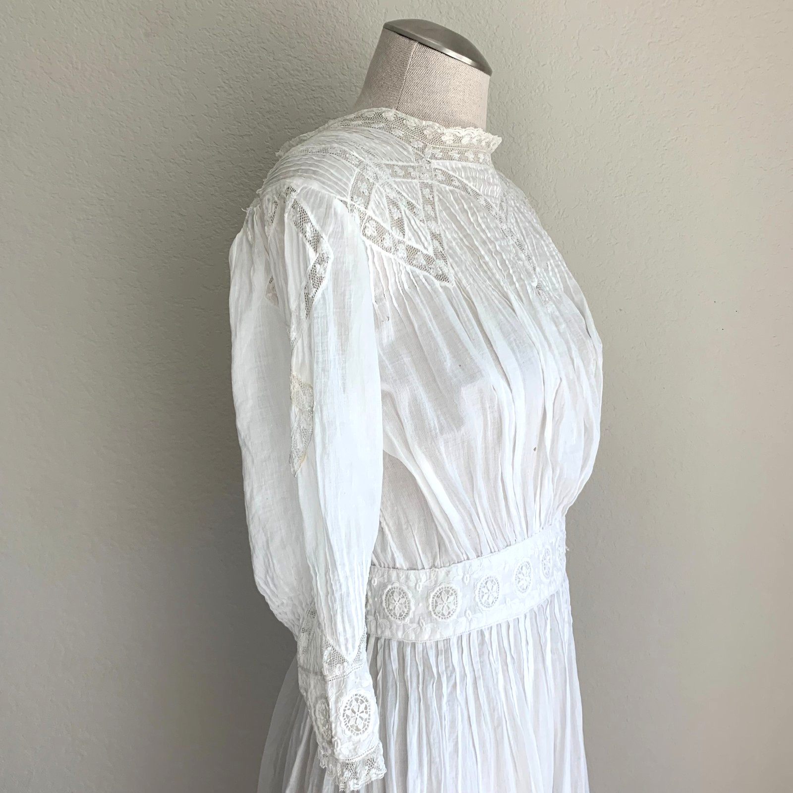 Antique Edwardian White Cotton Lace Lingerie Tea Dress 2XS Maxi Lawn Gown VTG