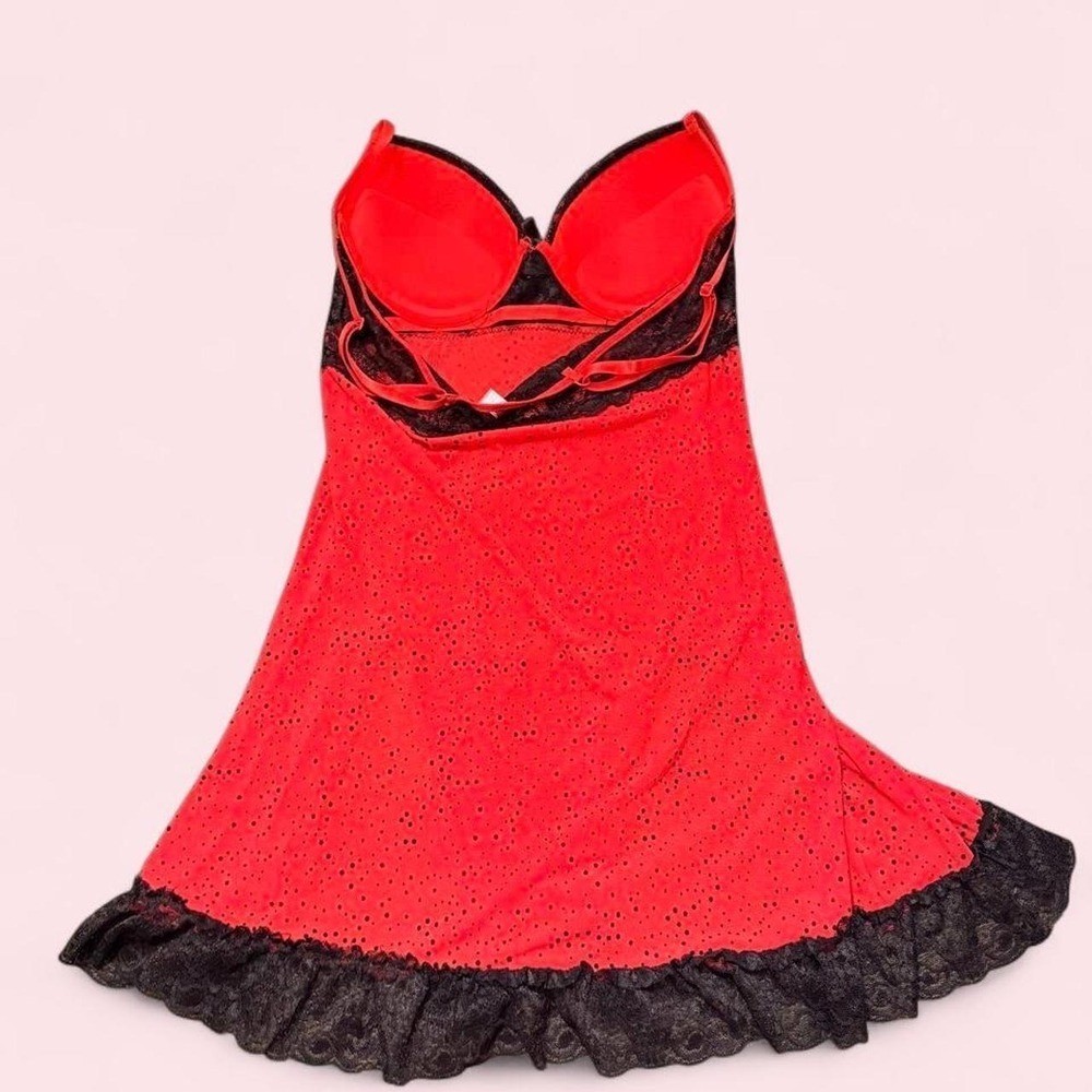 Madison Ave Intimates Red & black lacy babydoll dress