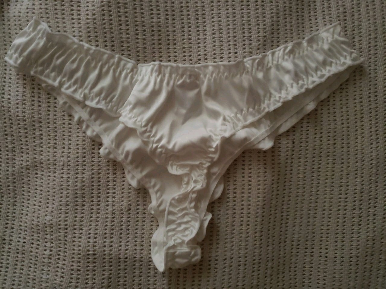 ROMANTIC SHINY GLOSSY LIQUID SATIN PINK OR WHITE THONG Panties LACE NWOT