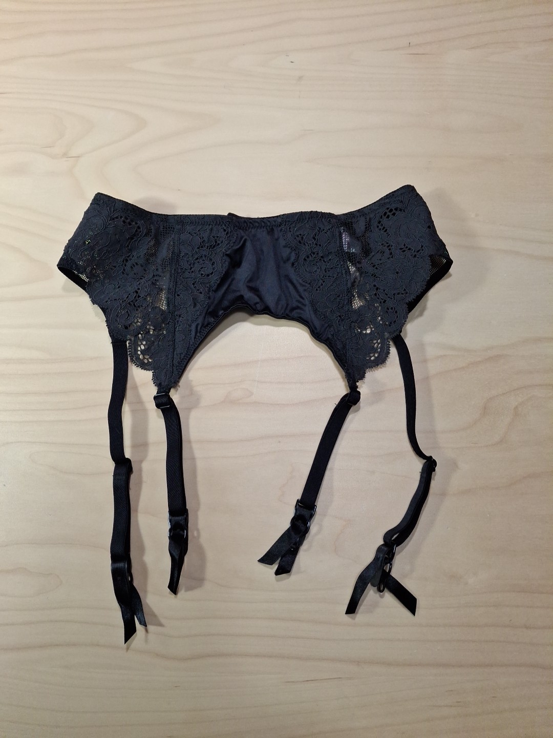 Vtg Y2K Victoria&rsquo;s Secret Black Lace Garter Belt Women Small circa 2001 Lolita