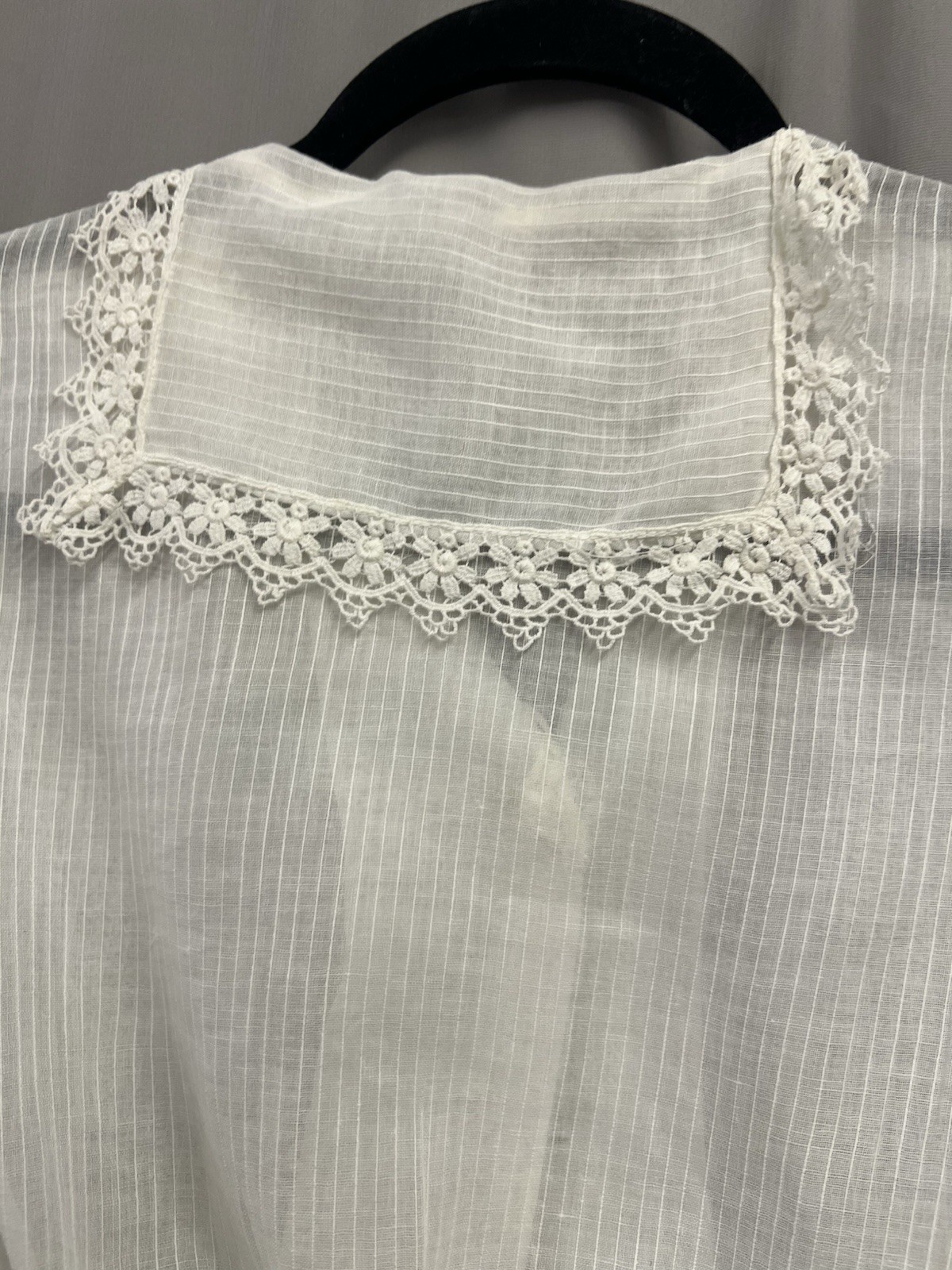 1910’s White Cotton & Lace blouse