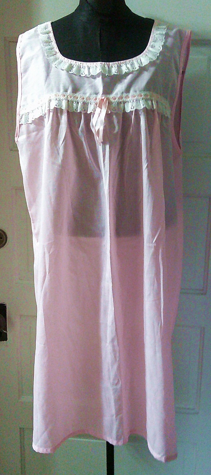 Vtg. 70&rsquo;s KATZ Pink Ribbon Lace Accent USA Night Gown XL