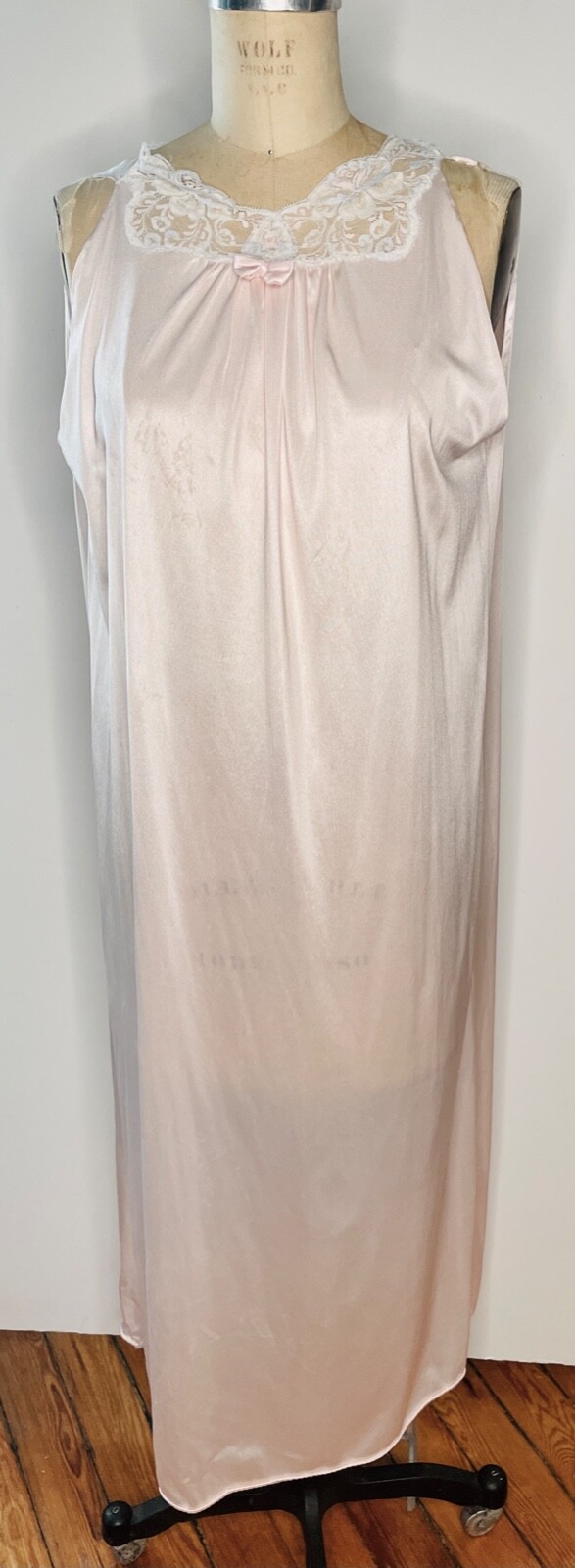 VTG 80&rsquo;S*VAL MODE PINK NYLON&LACE TRIM NEGLIGEE NIGHTGOWN*M ALTERED