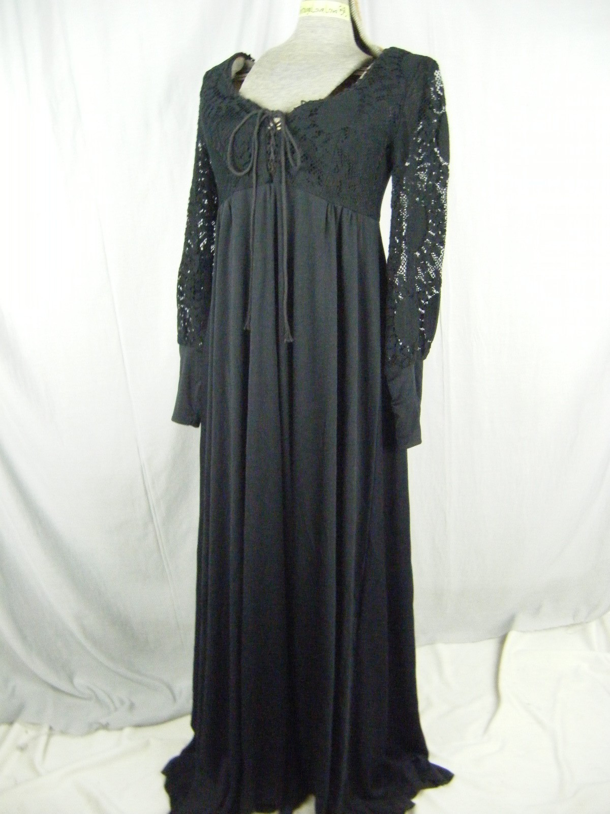 RAGS BY KRESSANDRA/JOSEPH MAGNIN Vtg 70s Black Lace Dress-Bust 34/2XS-XS