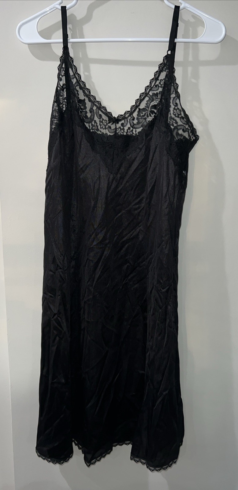 Vintage Maidenform Something Special Nylon Black Slip w/ Lace Size 38-Nice