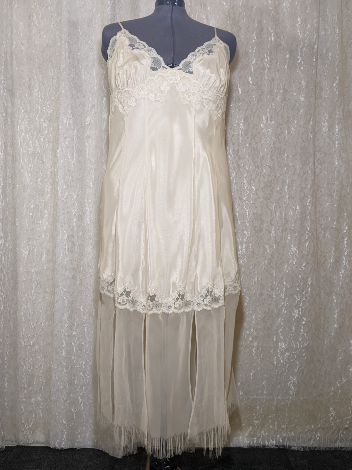VTG Cacique Lingerie Dress Nightgown Polyester Satin Floral Lace Chiffon 18/20