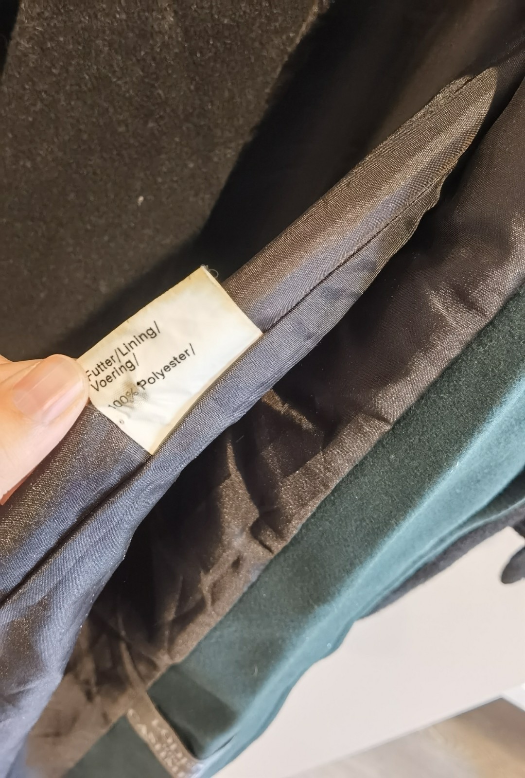 【SALE】Vintage 1970s–1980s Designer Wool Winter Coat with Detachable Cape – IT 42