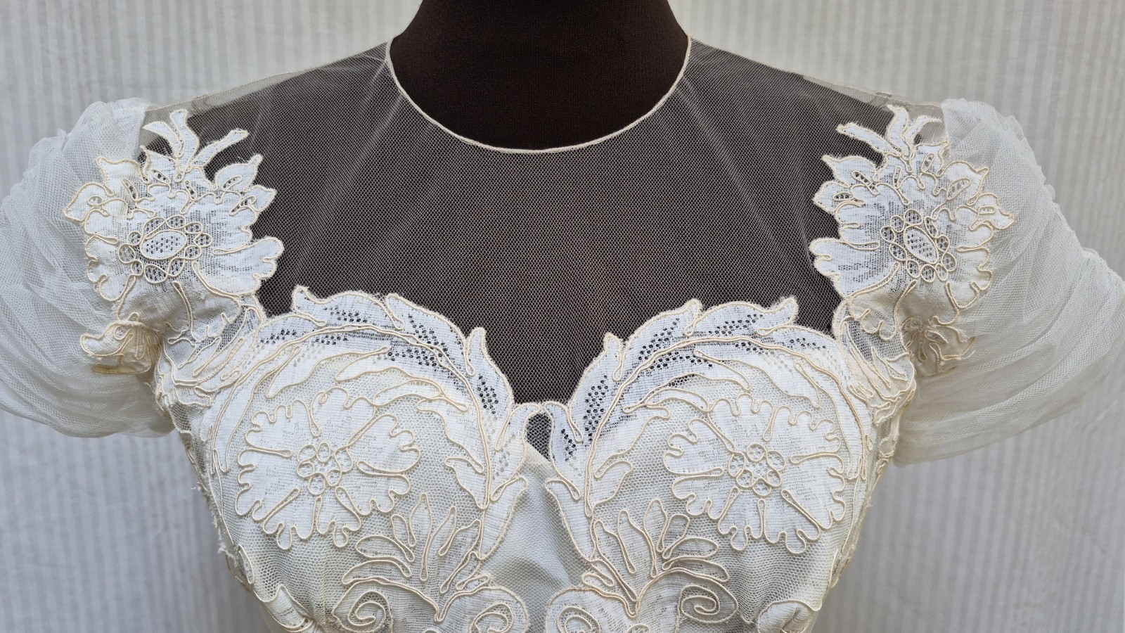 Vintage 1940/50s Ivory Tulle Netting Dress by SMARTWEAR EMMA LANGE – Size XS/S