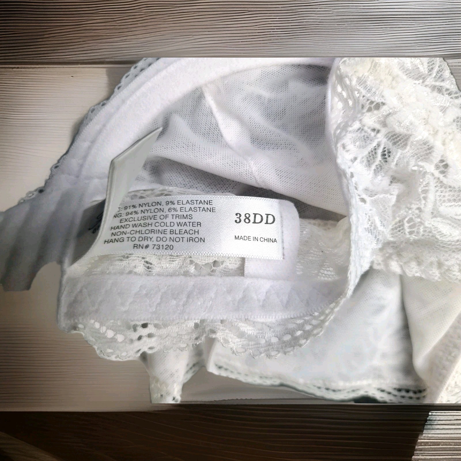 Vtg Frederick’s of Hollywood Lace bra white 38DD