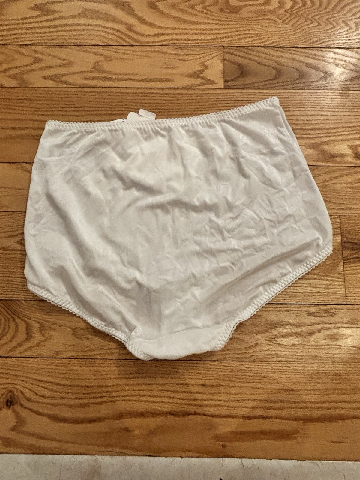3X Vassarette Undershapers Panties Smoothing & Shaping 40001 White Satin NOS