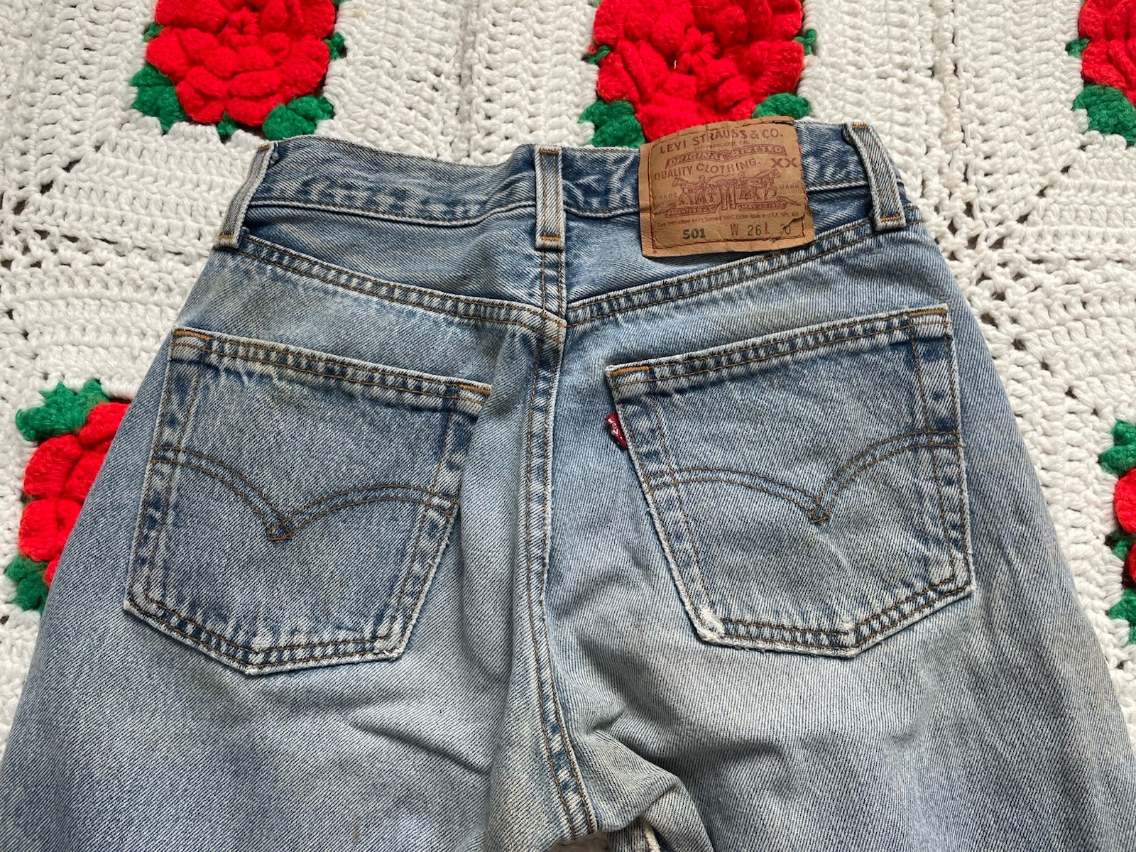 Vintage 90’s Levi’s 501 Jeans W26 Made in USA Light Wash Button Fly High Rise