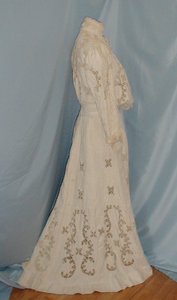 Elegant Antique Dress Victorian 1890 Beige Cut Work Linen Tea Dress