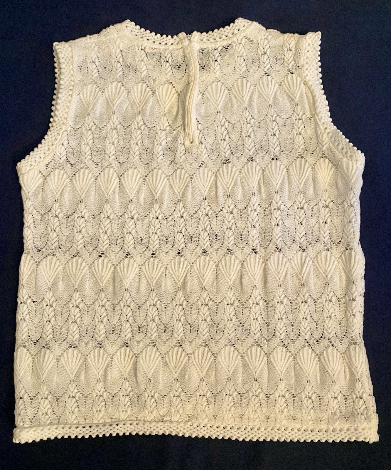 Vintage 60s Sleeveless Boho Coastal White Cotton Knit Crochet Textured Top S/M