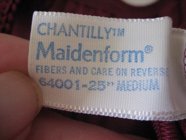 MAIDENFORM CHANTILLY Burgundy Nylon Half Slip, Vertical Lace Insert – Size M