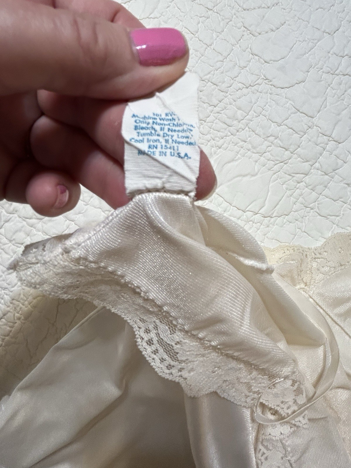 VTG Vanity Fair Size 36 Slip Nylon Full Dress Lingerie USA Cream Lace 40” Long