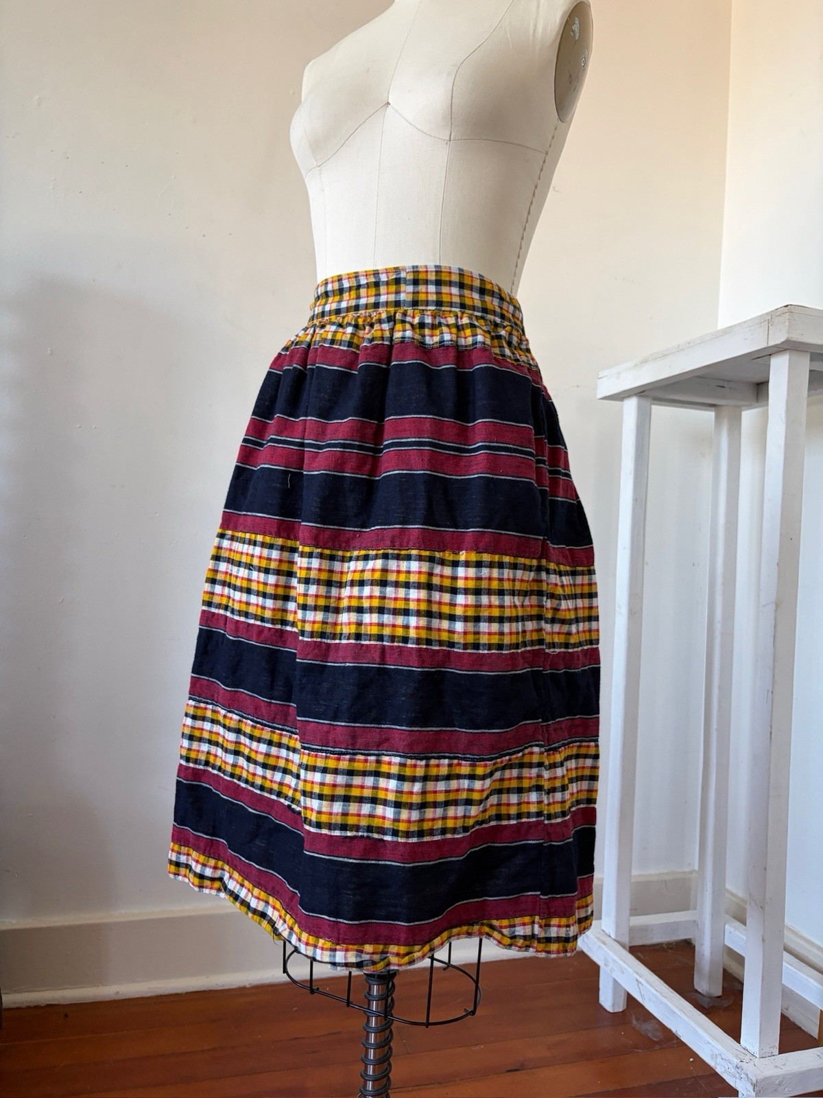Vintage 40s 50s Handmade Homespun Glazed Cotton Plaid Skirt Gathered Full 24/25”