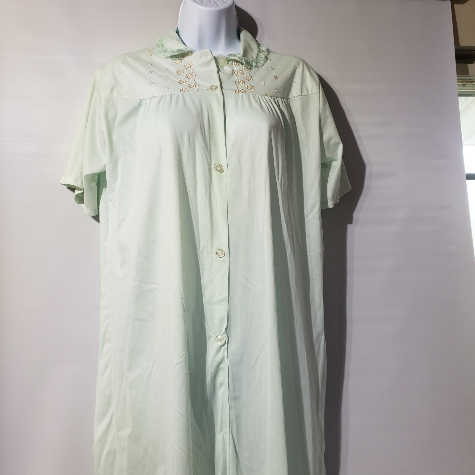 Philmaid Nightgown mint green Nylon Button Up Robe Lingerie Gown Large 32/34 Vtg