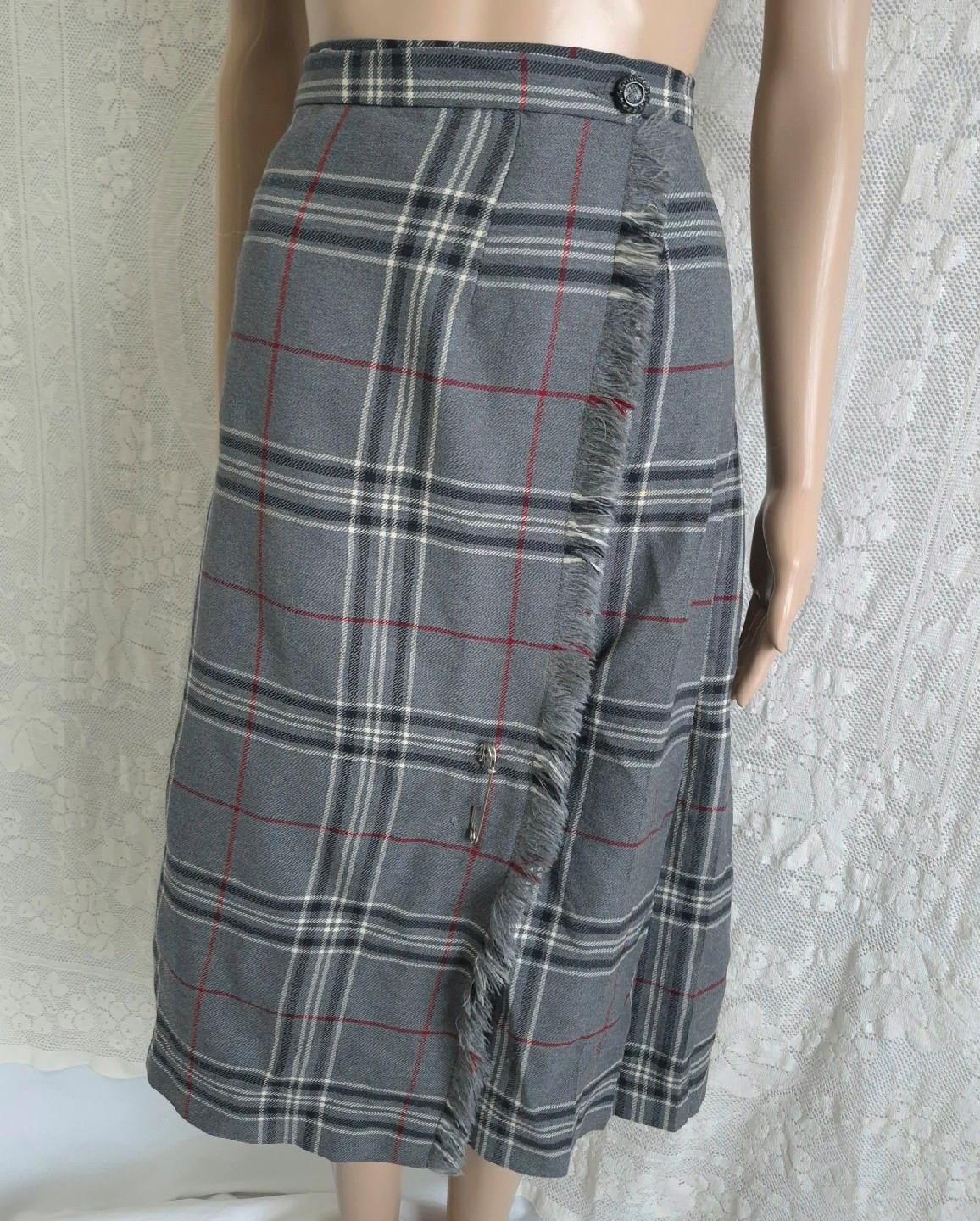 HIGHLAND QUEEN Vintage WOOL Pleated PLAID / TARTAN WRAP KILT SKIRT 40 inch waist