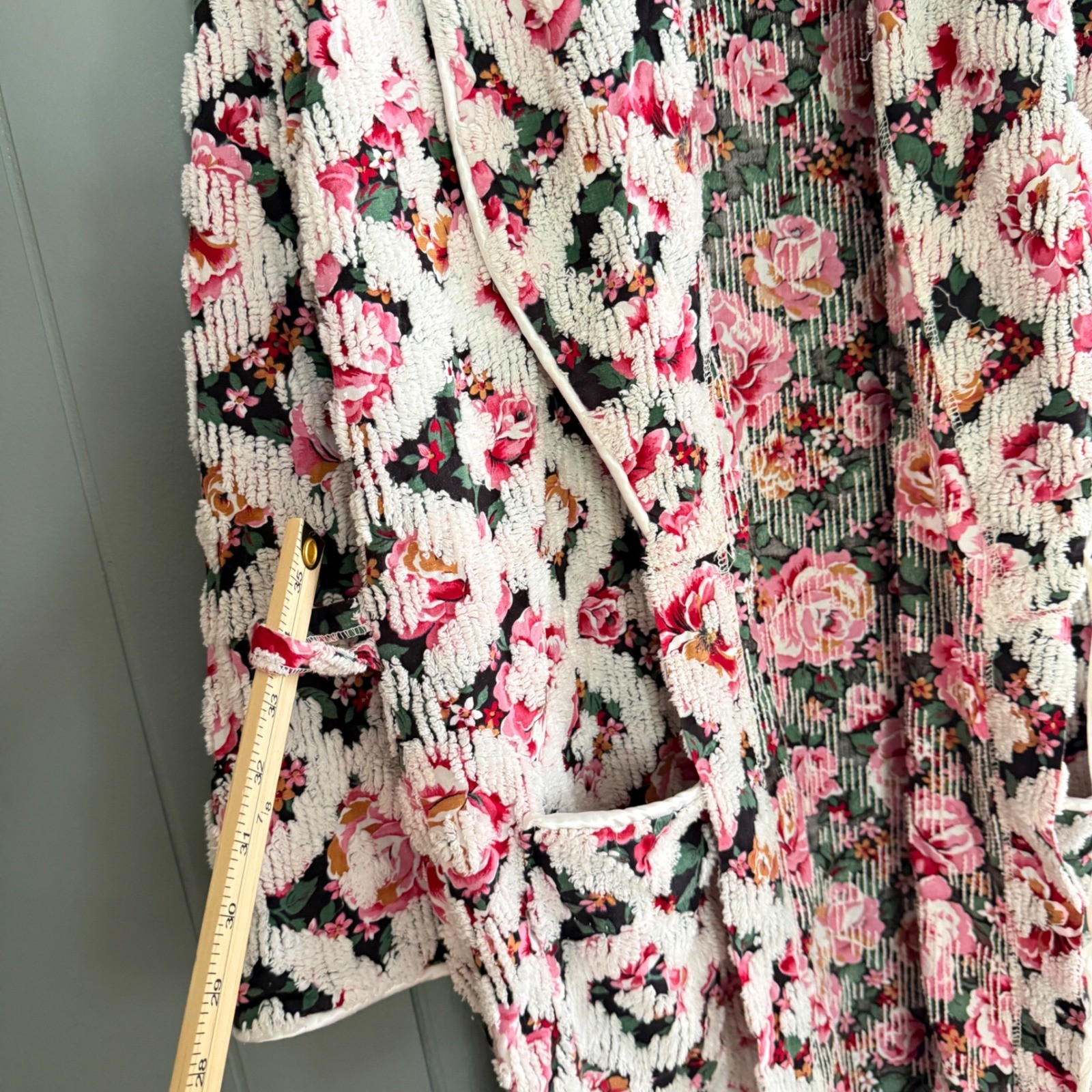 Vtg Stan Herman Herbcraft Chenille Floral Robe Housecoat Pink Rose Cottagecore