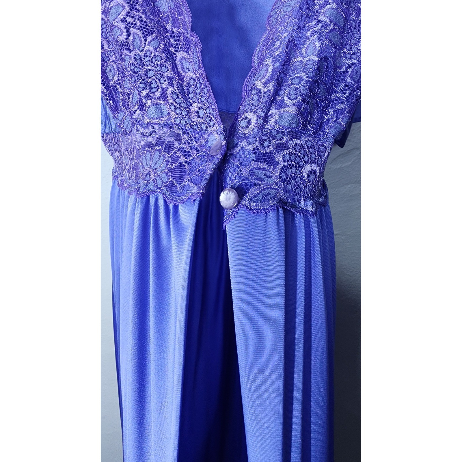 Vintage Lace Trim Nightgown Robe Periwinkle Blue Flutter Sleeve Maxi 70s Style
