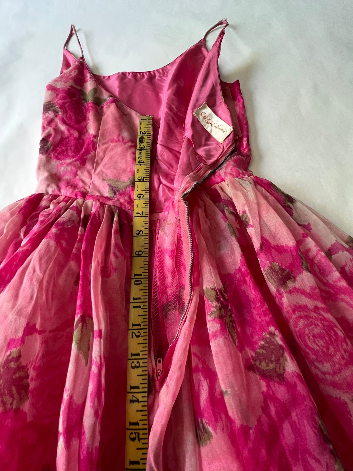 VTG 50&rsquo;s Saks Fifth Avenue Pink Floral Bubble Hem Dress SZ XS/S 24 inch Waist