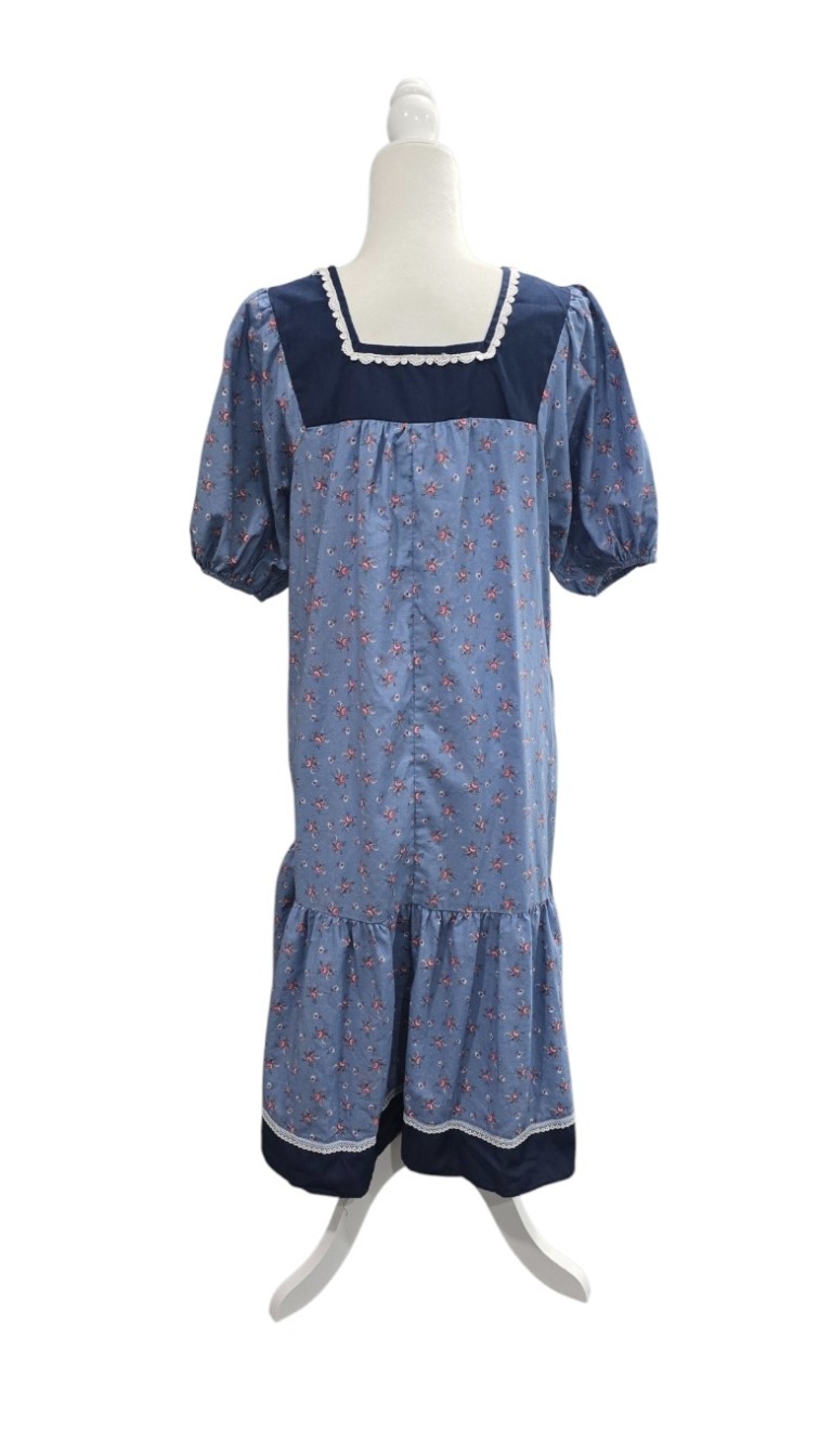 Vintage Good Times Hawaii Cottagecore/Grannycore Floral Maxi Dress. Size Medium