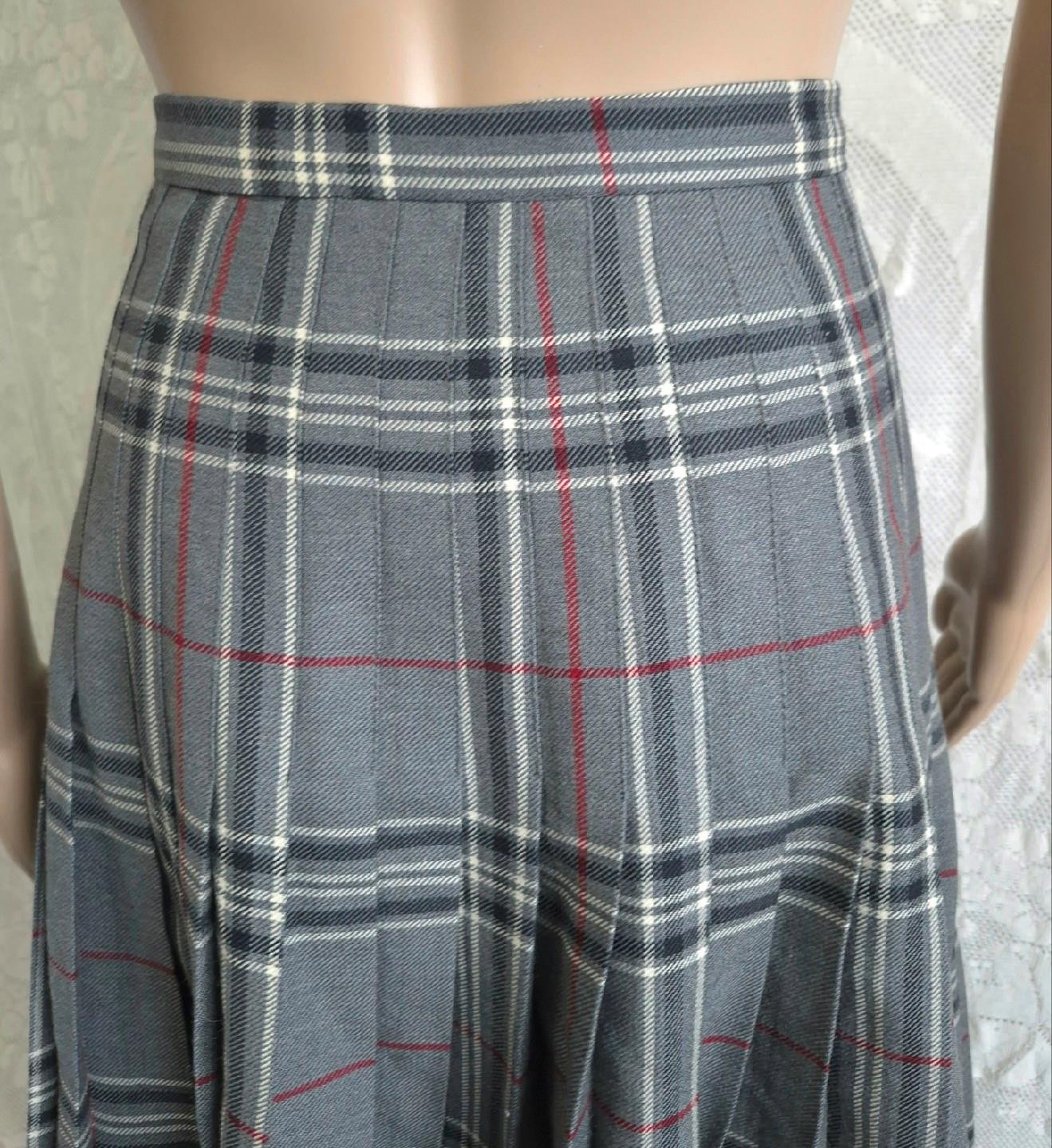 HIGHLAND QUEEN Vintage WOOL Pleated PLAID / TARTAN WRAP KILT SKIRT 40 inch waist