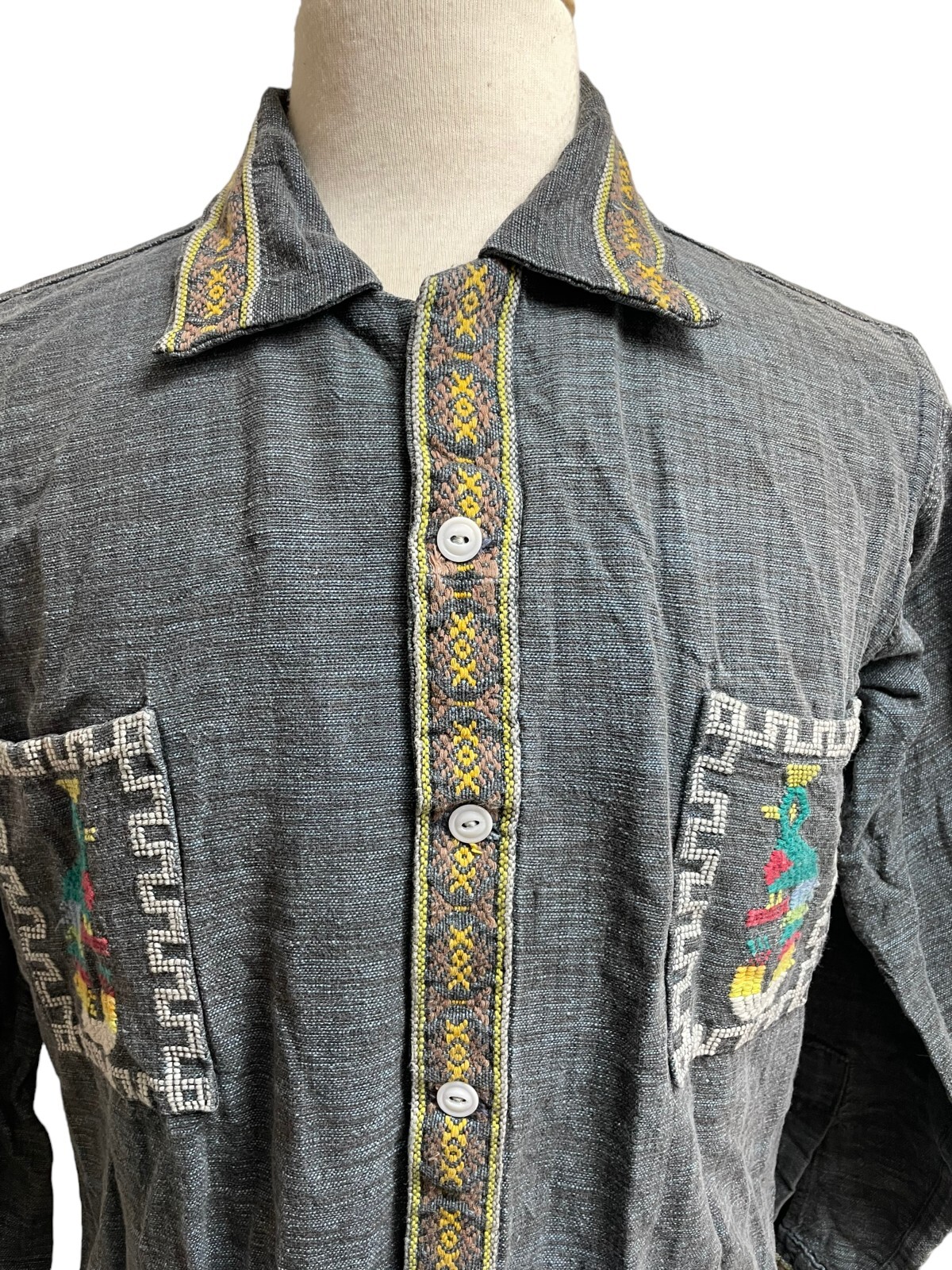 Vintage Chambray Denim Shirt Jacket Embroidered BIRDS Pockets Button Down