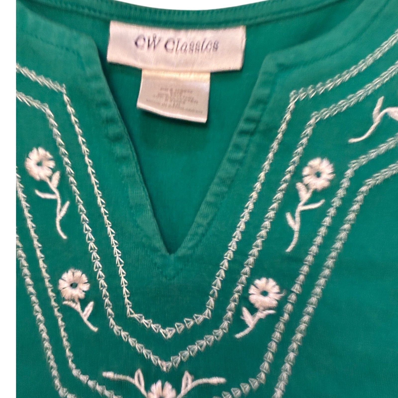 CW Classics Vintage Green Embroidered Floral V-Neck Short Sleeve Top Size LP