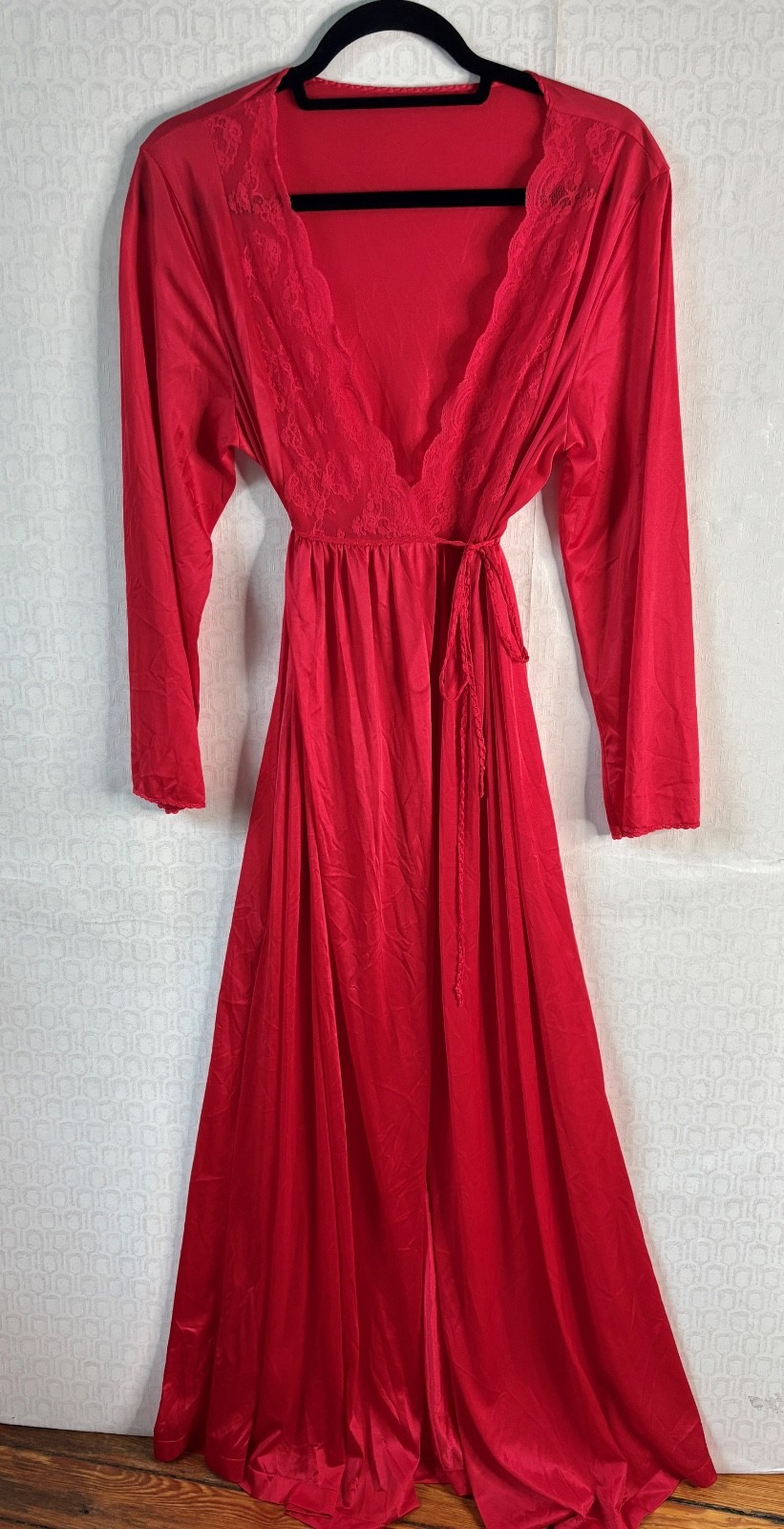 LOVELY!!VTG 70&rsquo;S GILEAD LIPSTICK RED NYLON LACE WRAP FRONT NEGLIGEE ROBE*M/L