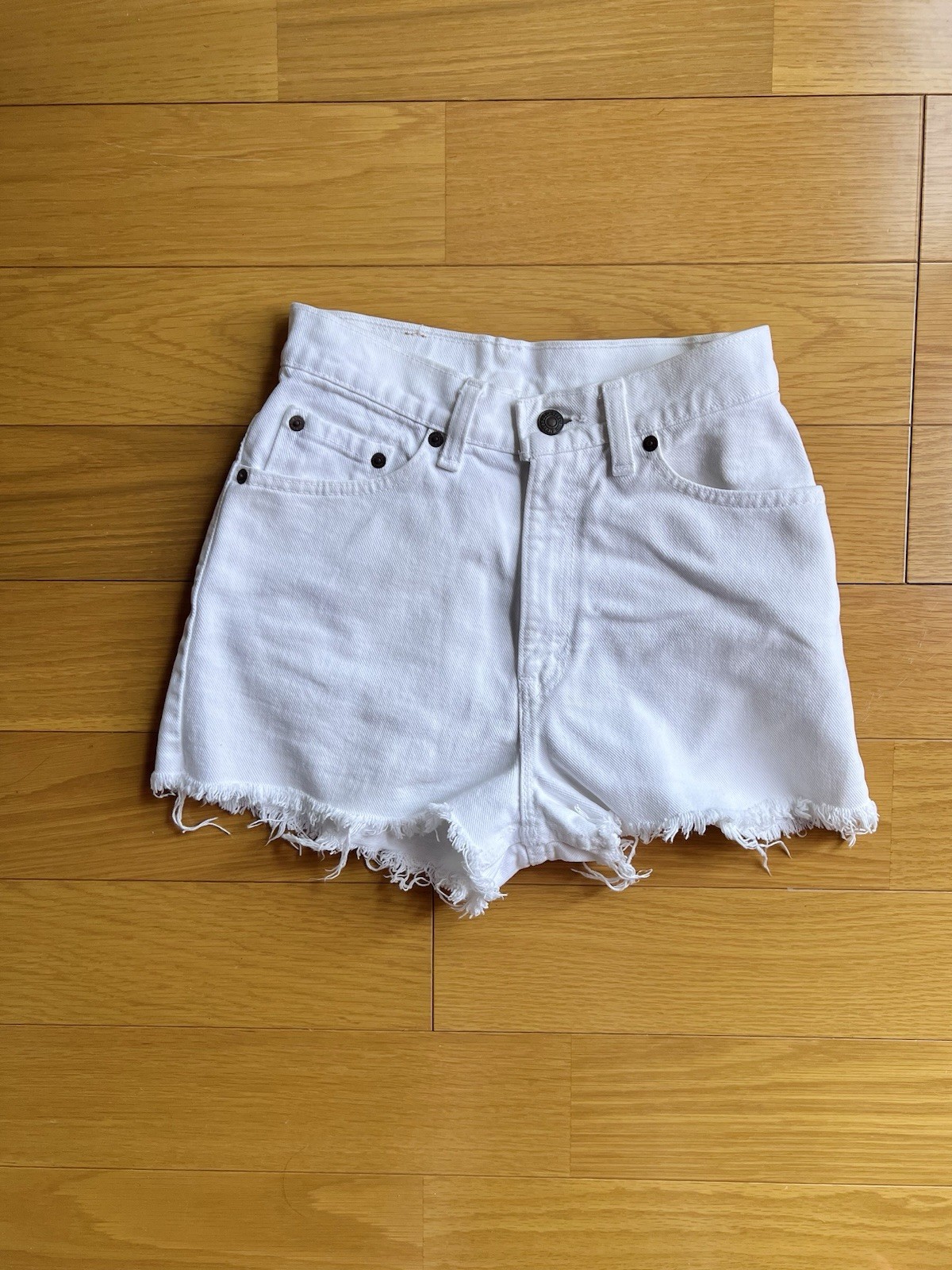 Vintage 80s Levi&rsquo;s 512 White Denim Cut Off Shorts High Rise USA XS 24 Waist