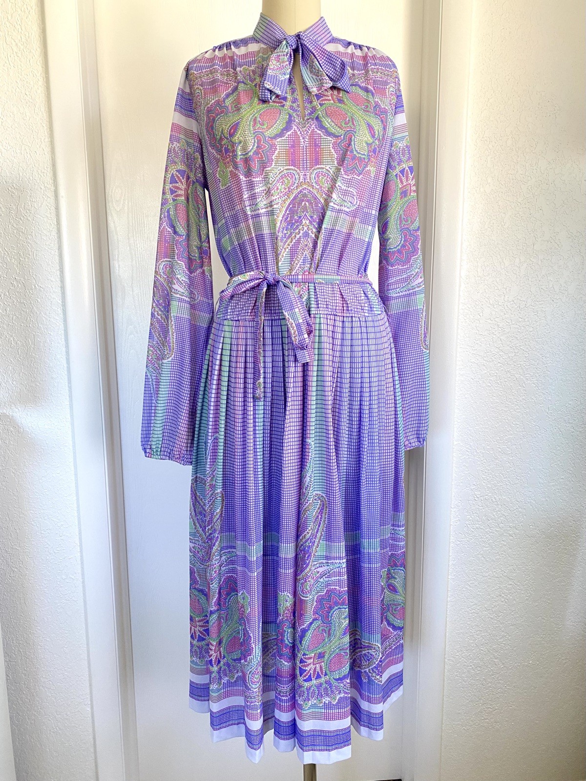 Vintage 70s Secretary Dress Psychedelic Colorful Pussy Bow Top Act Sz Large USA
