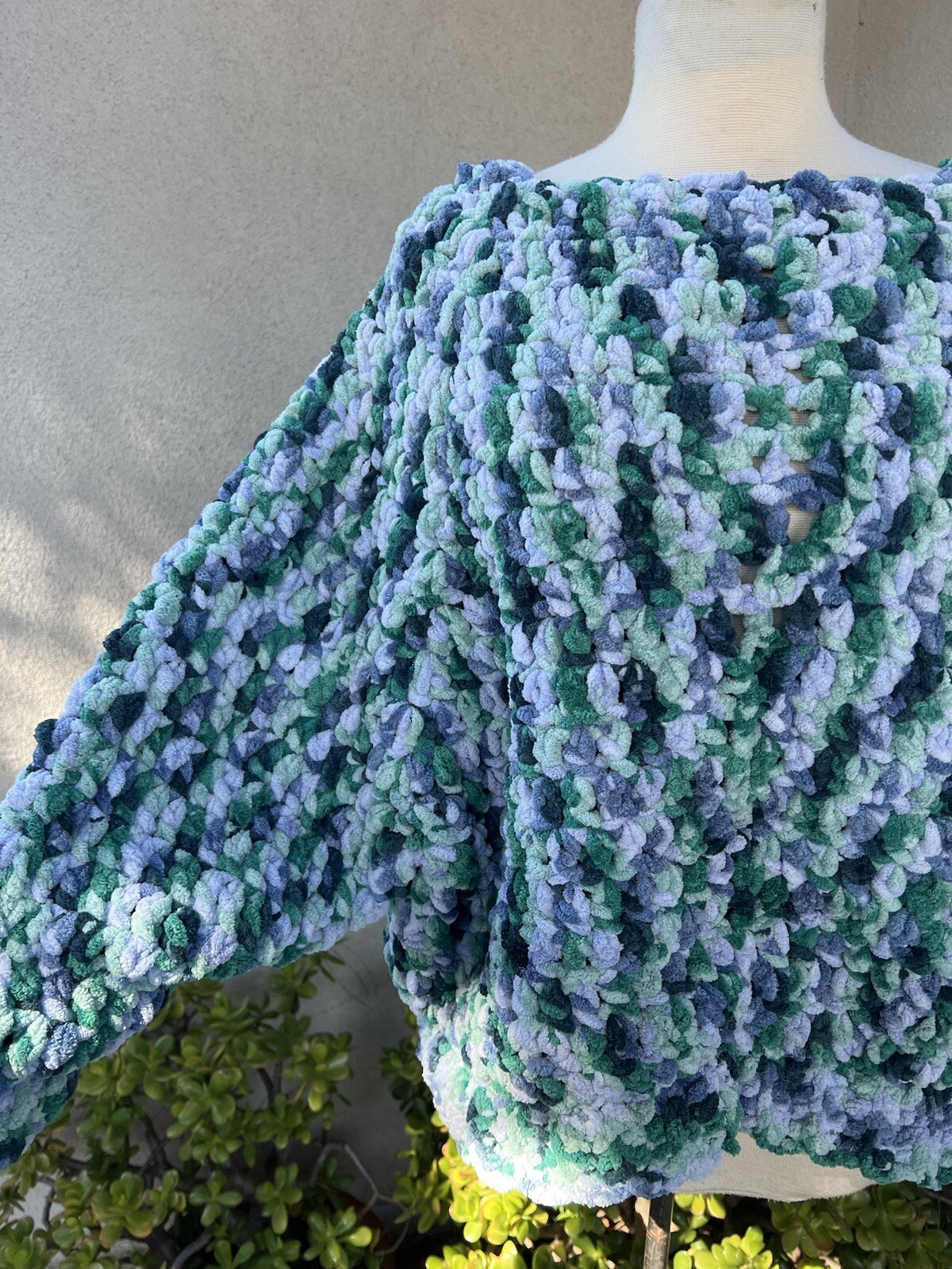 Vtg Boho Chunky Sweater hand knit pullover blue green large