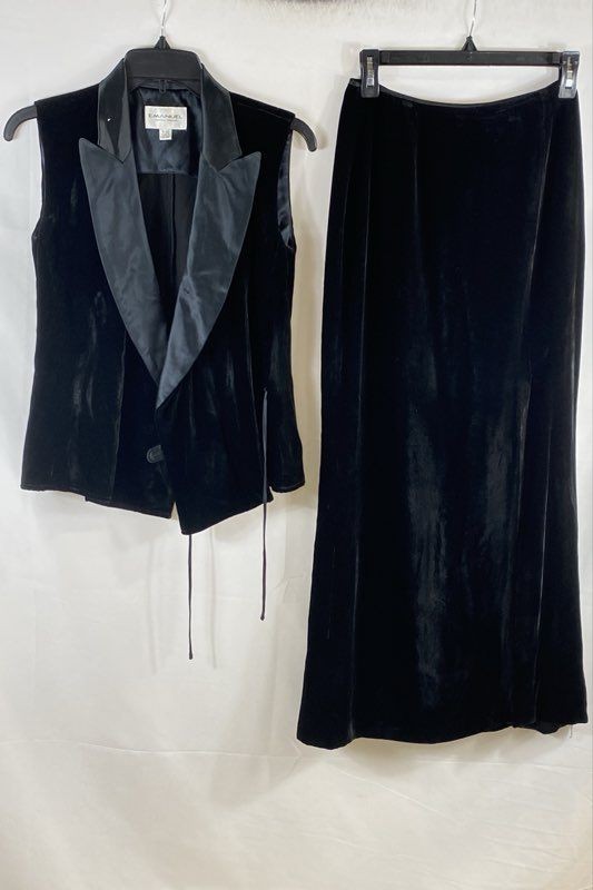 Vintage 90s Emanuel Ungaro Women&rsquo;s Black Silk Velvet 2pc Vest Skirt Suit Sz 8/2