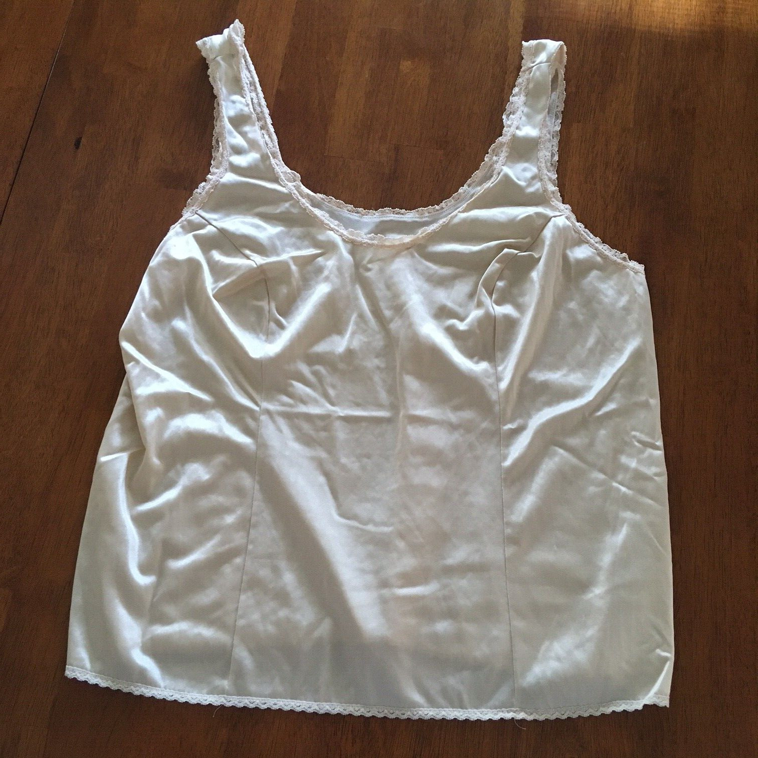Sz 38 VTG Leggs Cami Camisole Silky Lingerie Top Nude Beige Nylon Princess Seams