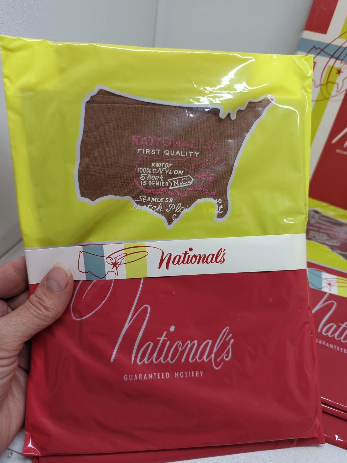 7 Pair Vintage Nylons National&rsquo;s Hosiery 3 Shades Size C Super Sheer Orig Box