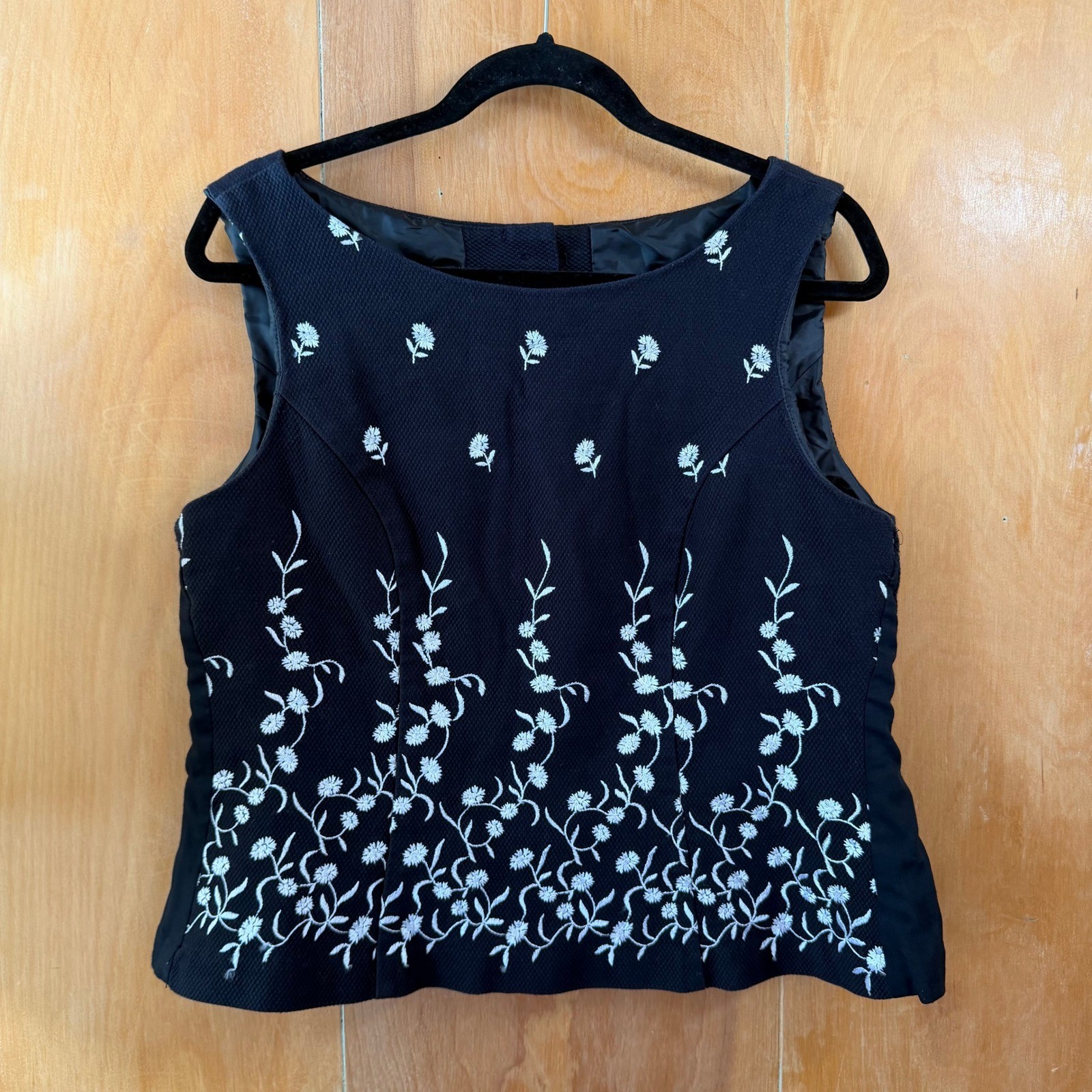 Jessica Howard Vintage Black Cotton Floral Embroidered Button Back Top M