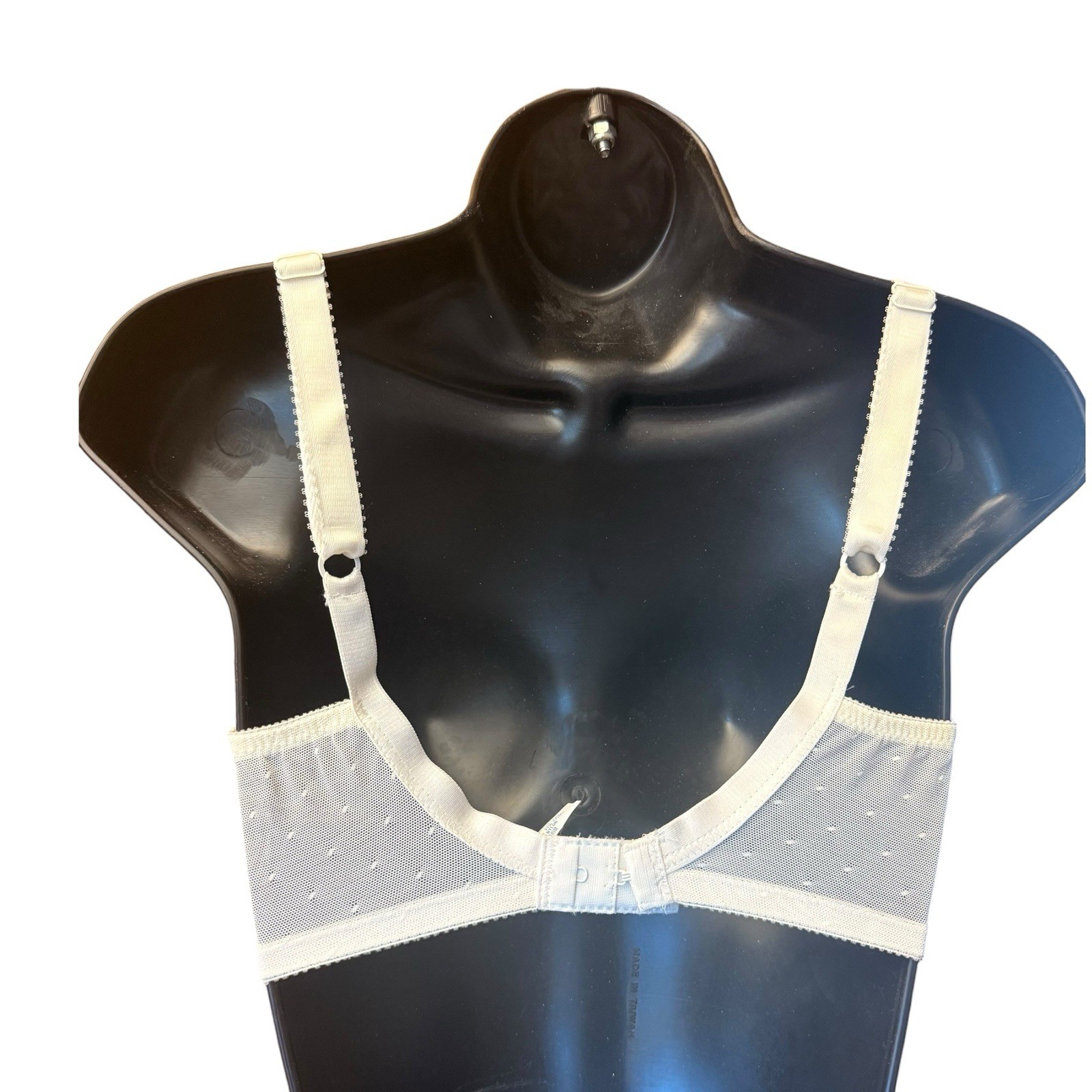 Vintage Vanity Fair Bra 32D Sheer White Nylon Lace Floral Full Figure Underwire
